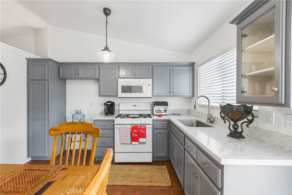 1829 Springtree, Perris, California 92571 home-pic-9